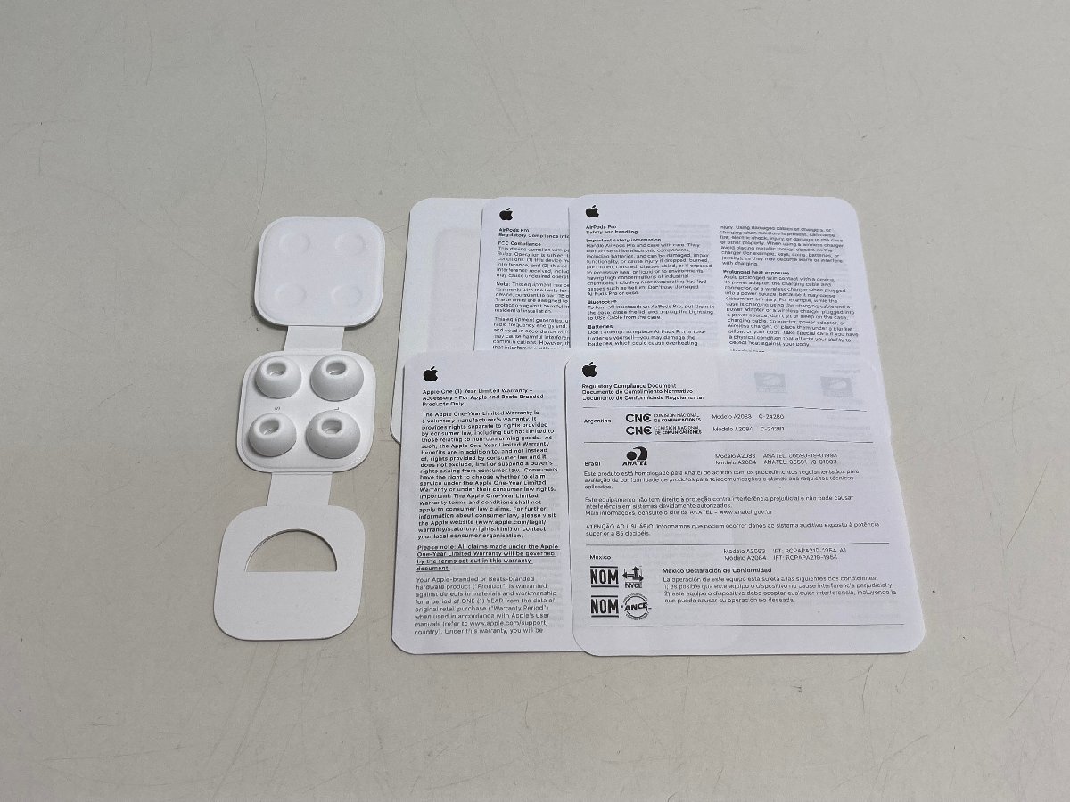 ☆99-04-1887】□中古品□Apple AirPods Pro MWP22J/A A2083 A2084