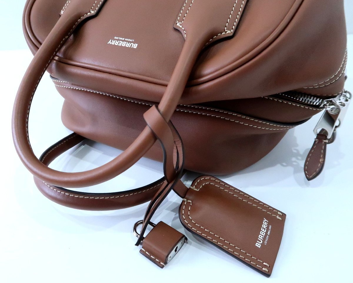 定価22万円ほど 美品 バーバリー 8015914 キューブバッグ 2WAY ミニ 