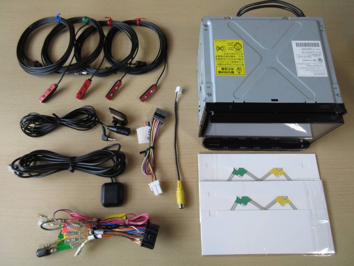 ケンウッド 彩速ナビ MDV-M705 目立つ傷のない状態で お勧め！！《最新 
