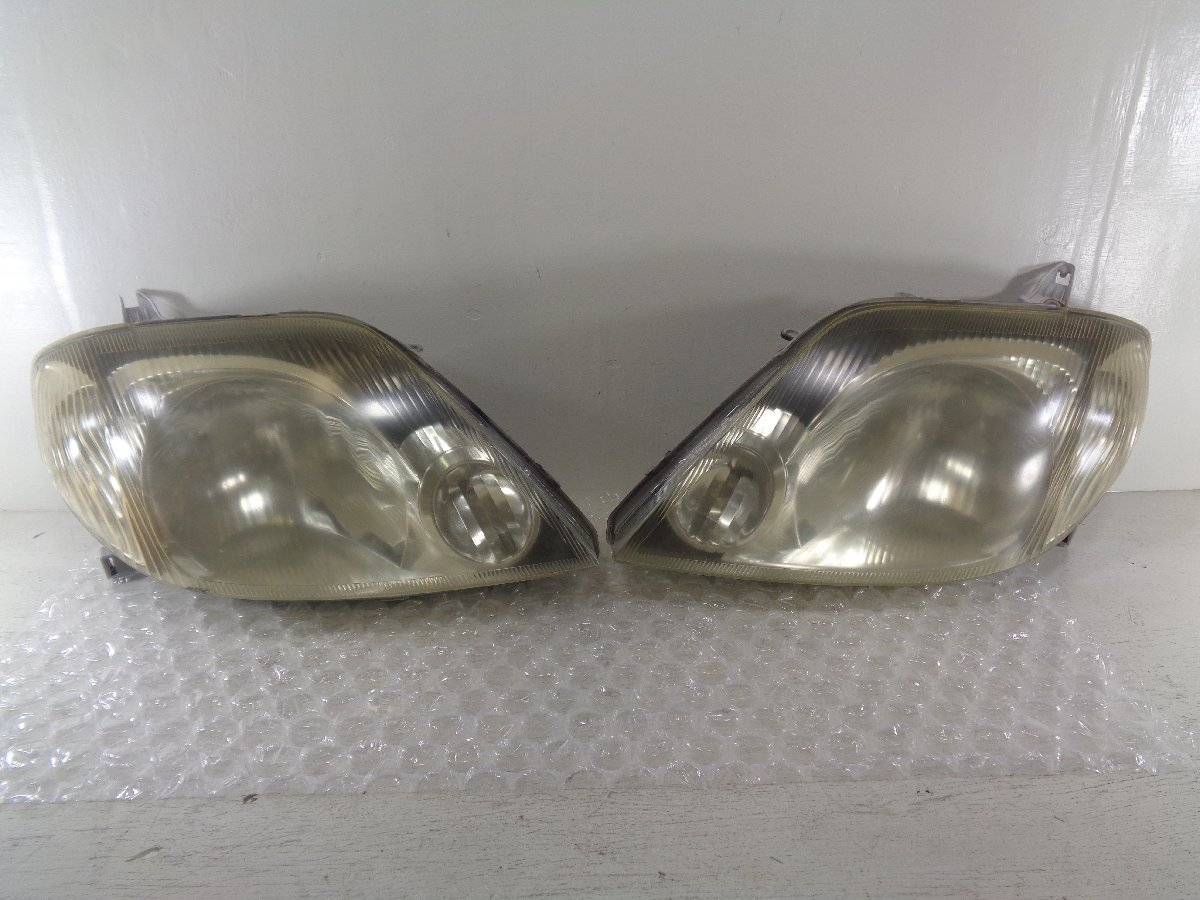 23S1167) カローラフィールダー NZE120G NZE121G 左右ヘッドライト