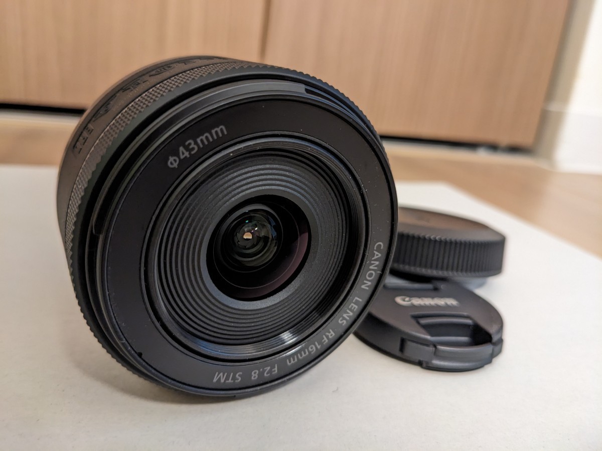 美品 Canon 単焦点広角レンズ RF16mm F2.8 STM