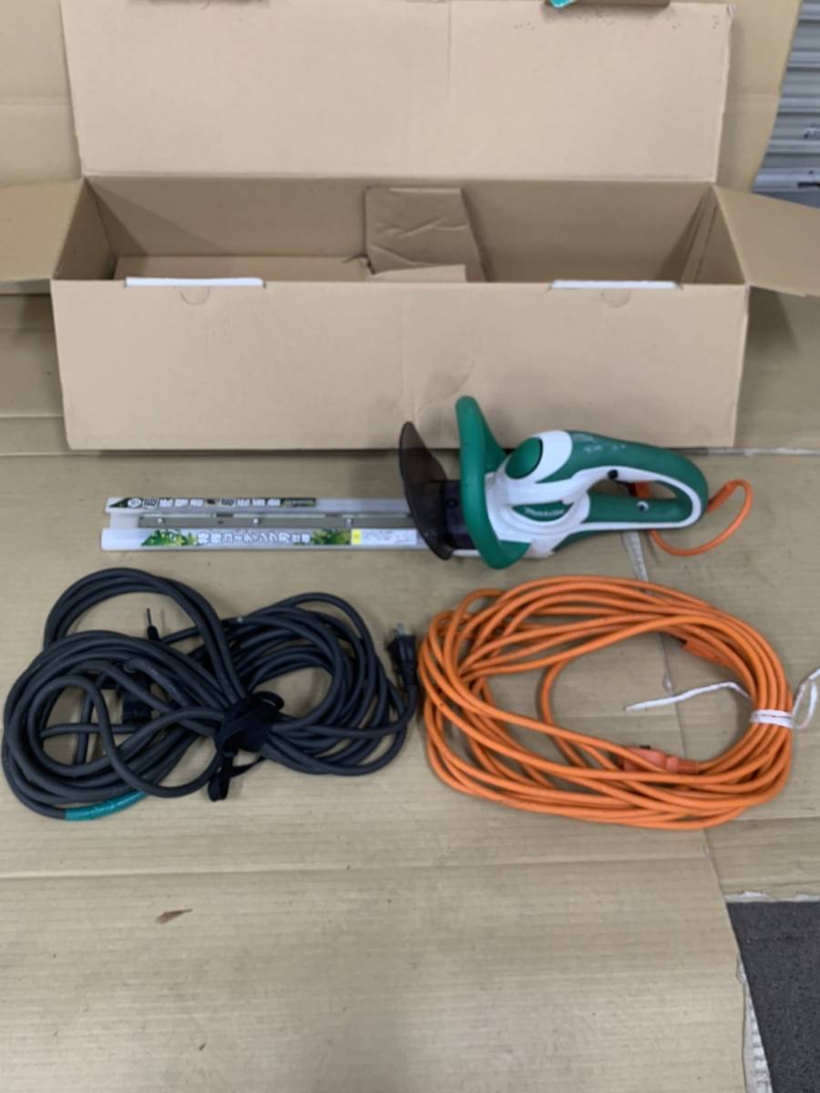 【人気定番，SALE】 1円 益　makita マキタ 300mm 生垣バリカン MUH3001 特殊コーティング刃仕様　超低振動　超低騒音