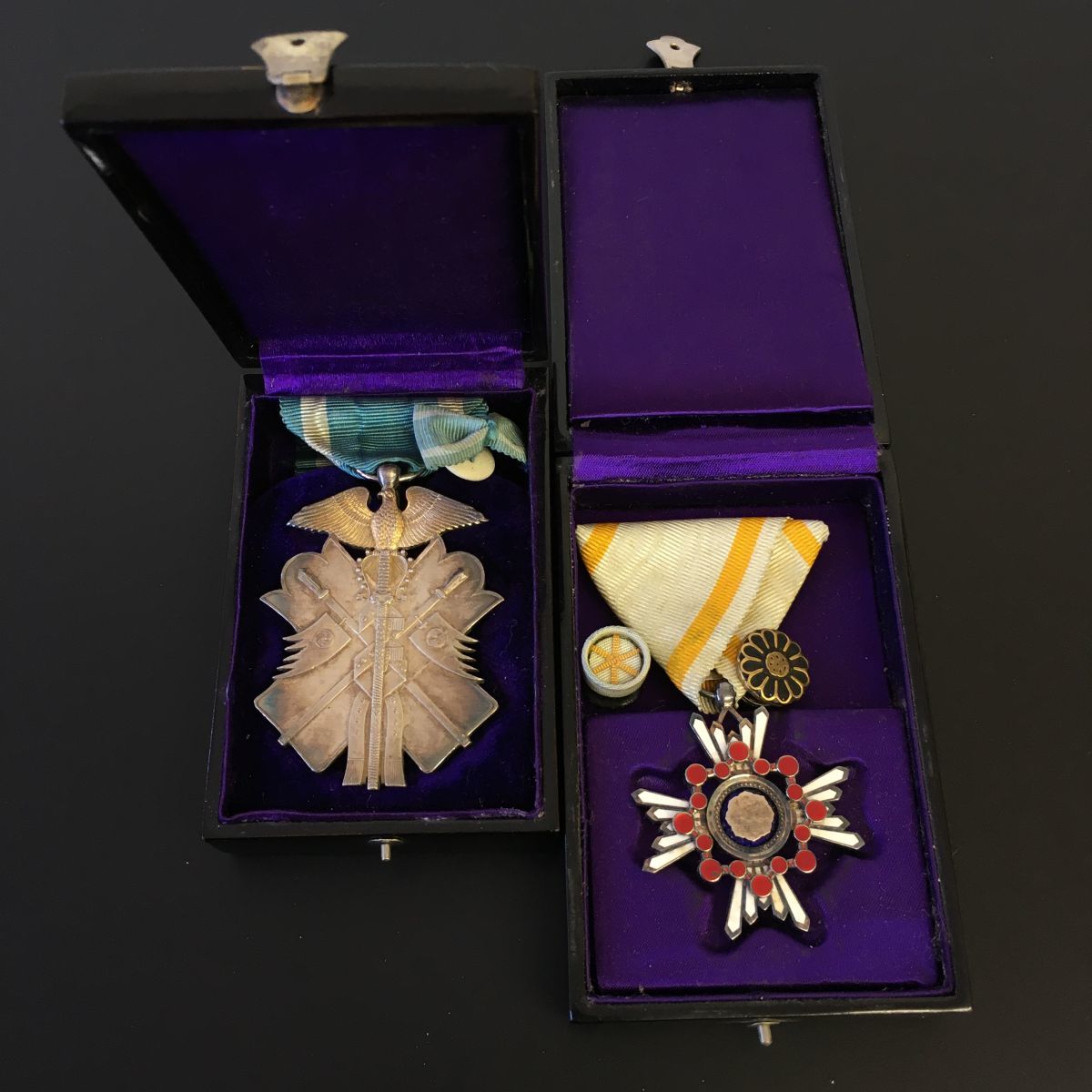 Yahoo!オークション -「功七級金鵄勲章」(ミリタリー) 功七級金鵄勲章