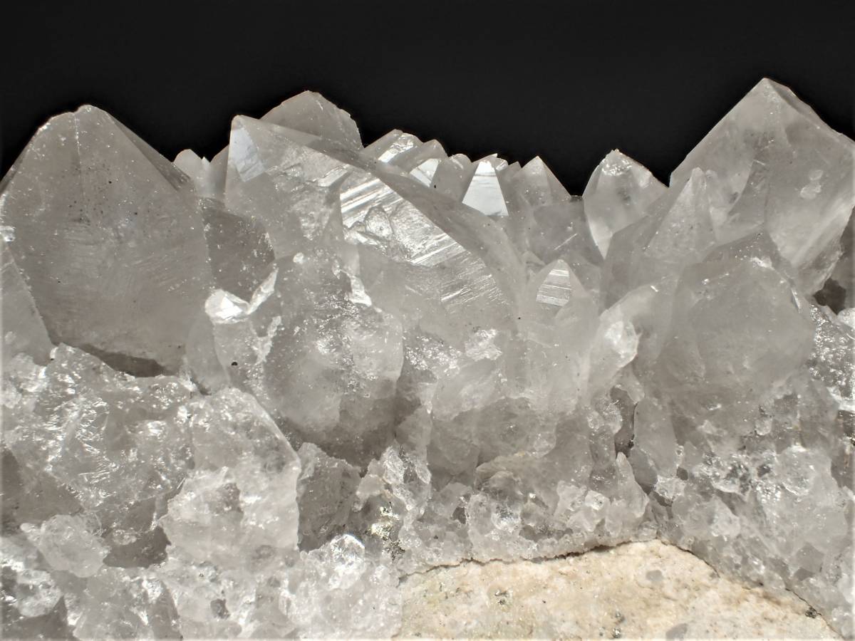 長野県 佐久穂町産 水晶クラスター（大型標本）