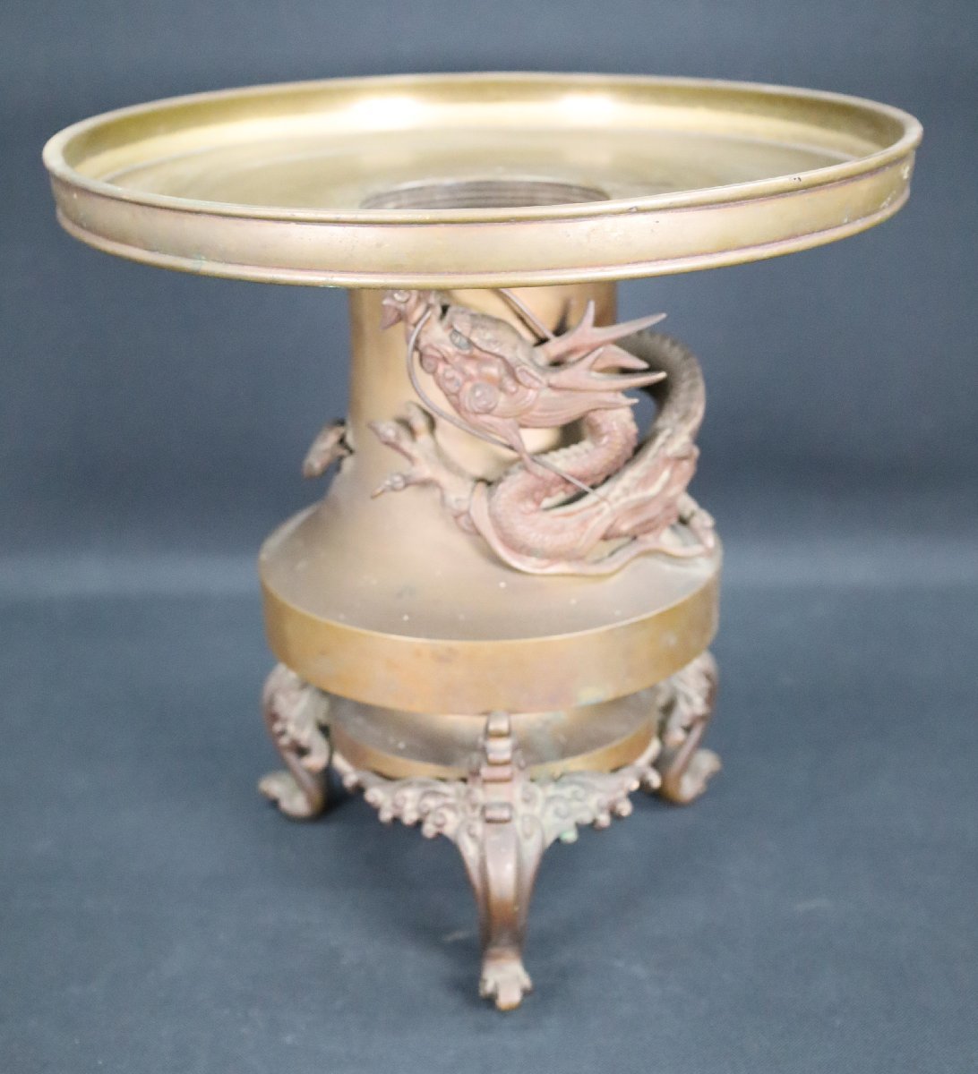 薄端 銅器 龍 年代物 三脚 水盤 龍細密彫刻 龍図浮彫 華道具 花器 花瓶