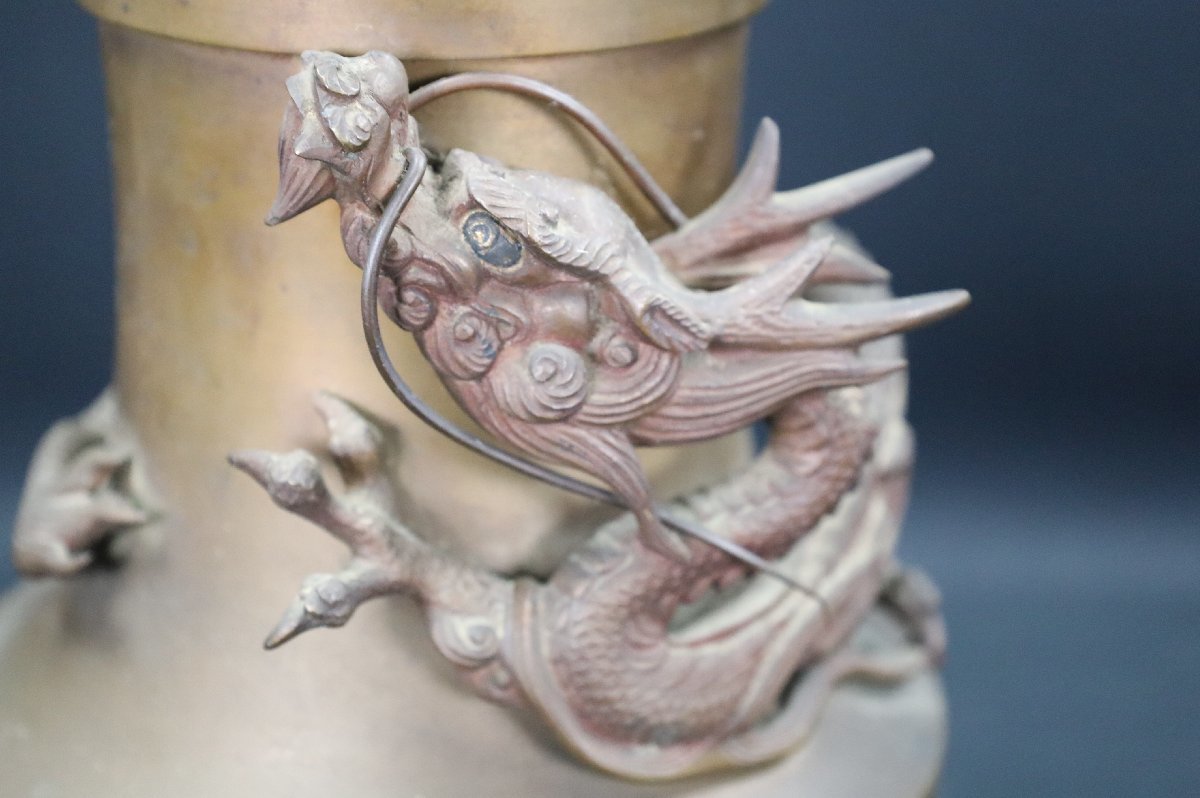 薄端 銅器 龍 年代物 三脚 水盤 龍細密彫刻 龍図浮彫 華道具 花器 花瓶