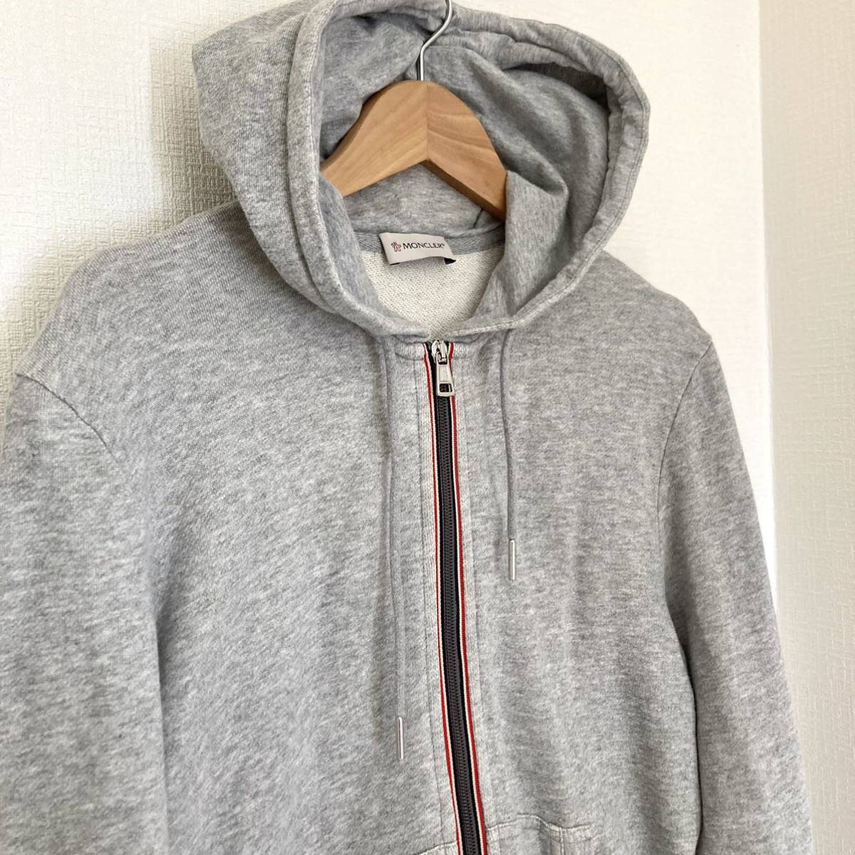 MONCLER グレー ジップアップパーカー Mサイズ MONCLER 【公式通販】