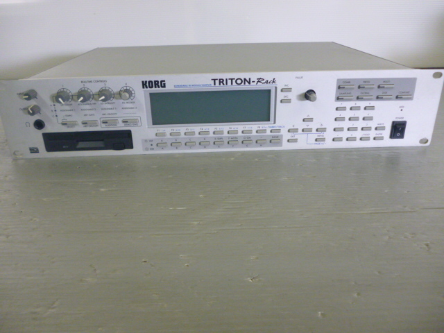 889357 KORG コルグ TRITON-RacK 音源モジュール サンプラー