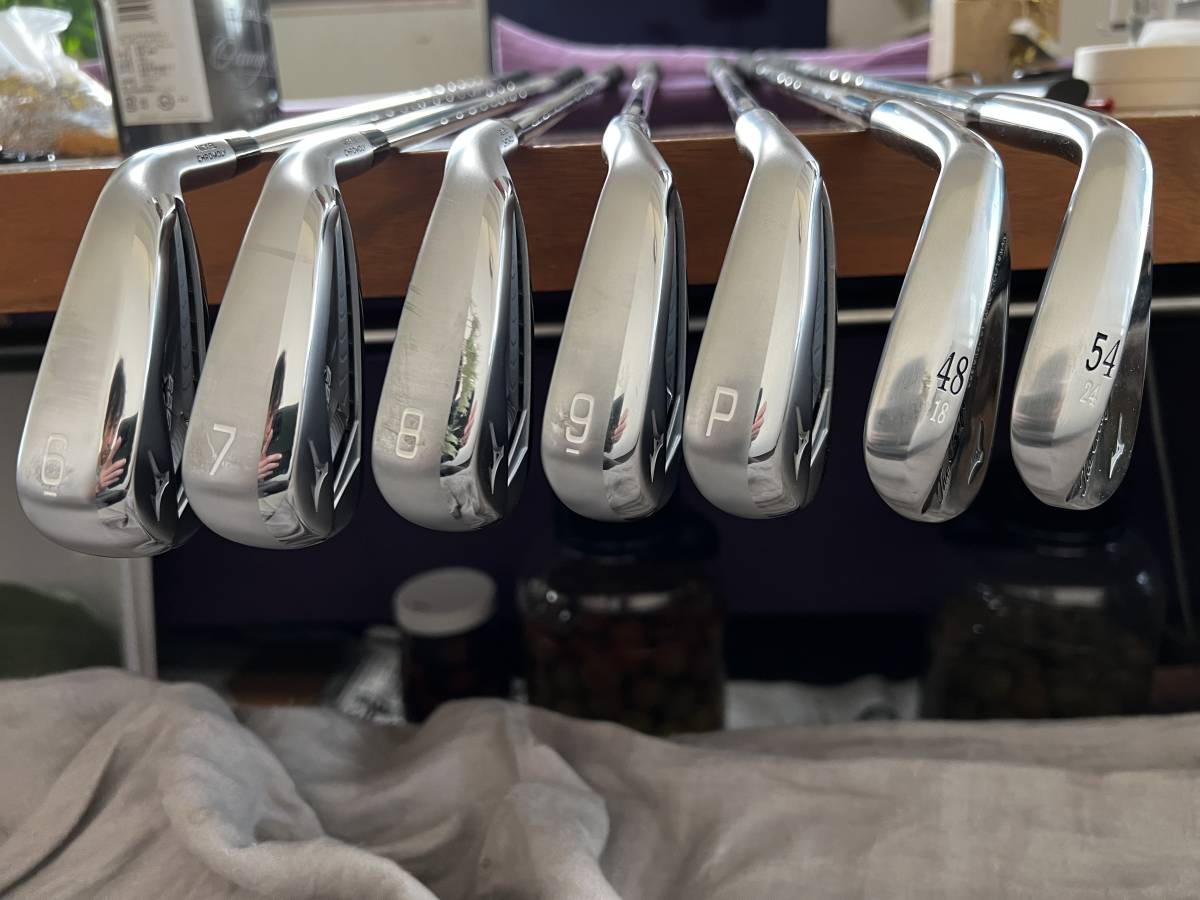 ミズノ　JPX923 ホットメタル　６〜P ＋クラフトウェッジ４８度＋５４度 　2023年モデル