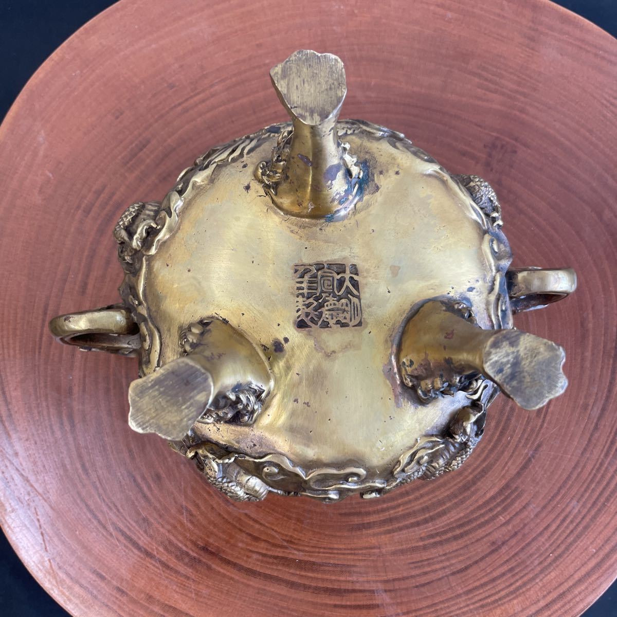 大明宣徳 香炉 翡翠 龍 古銅 銅製 三足 香炉 周り模様 文字 古美術