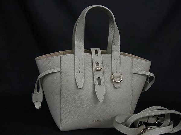1円 ■新品同様■ FURLA フルラ ネット レザー 2WAY ハンドバッグ クロスボディ ショルダー 肩掛け レディース グレージュ系 AR5386