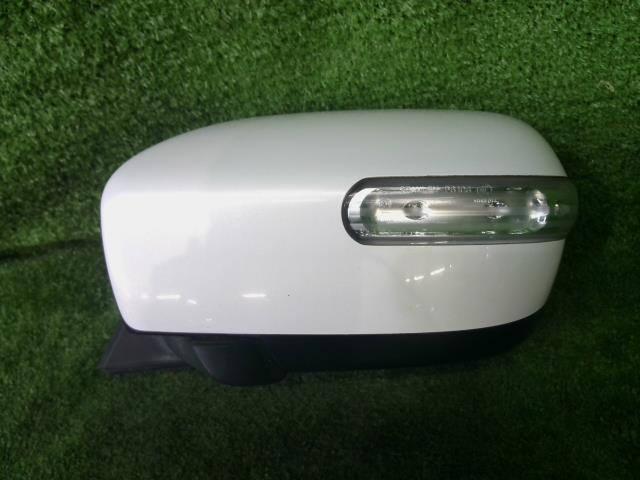 新作入荷，セール ＭＰＶ DBA-LY3P 左 ドアミラー サイドミラー 23S L3-VE 34K H21年 白 ホワイト L208-69-18ZB(ドアミラー)｜売買されたオークション情報、yahooの商品情報をアーカイブ公開 - オークファン マツダ用