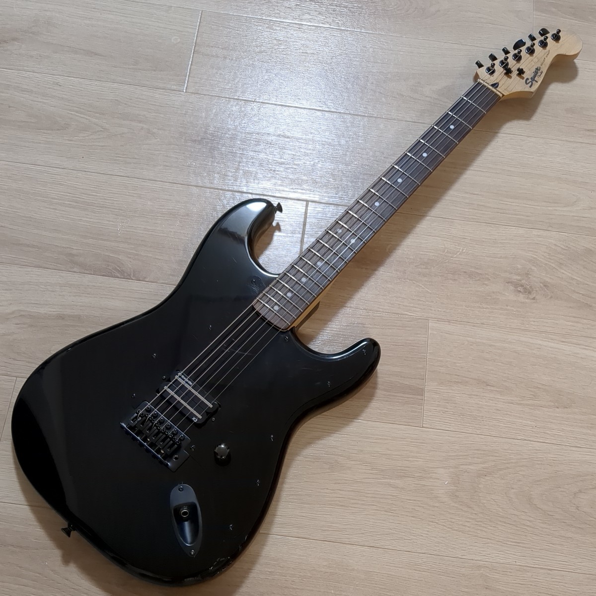 Squier Fender by Stratocaster Black HSS HT Sonic エレキギター