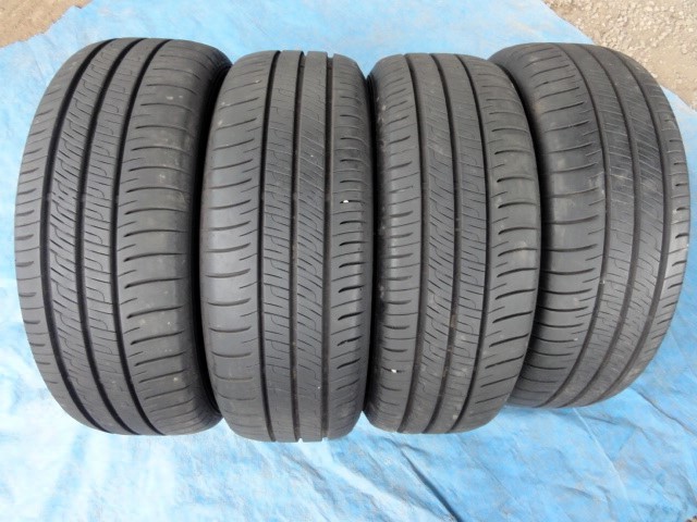 極上バリ山◆ 215/60R16 ◆ DUNLOP ENASAVE RV505 ◆ 4本セット2020年製