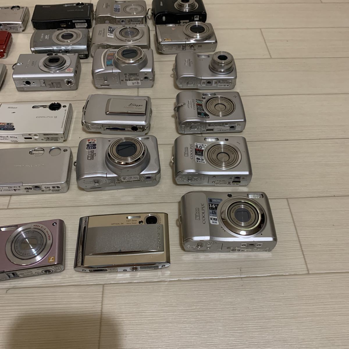 デジタルカメラ まとめ売り 24台セット ジャンク デジタルカメラ まとめ 24個 ジャンク に興味をもっていただき 【公式