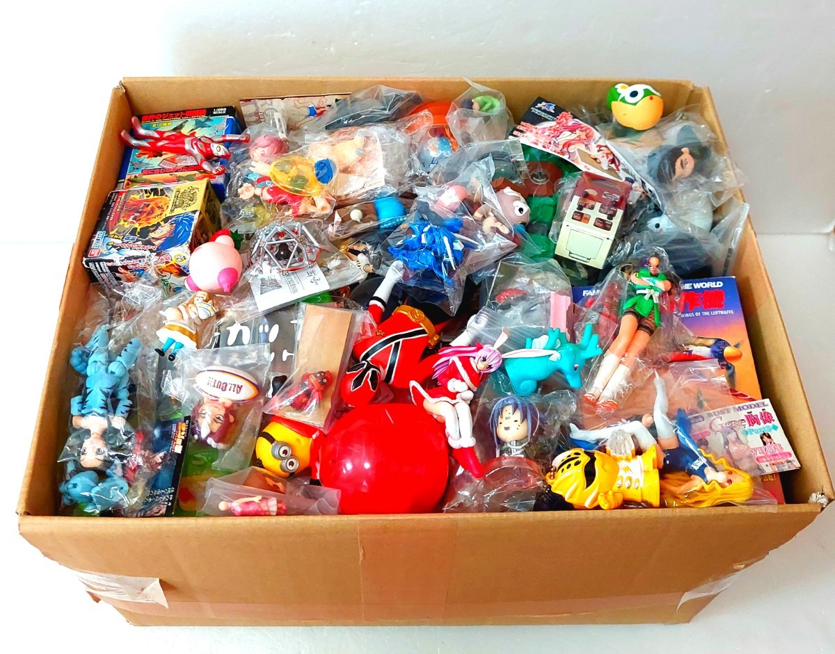 3 処分品 フィギュア おもちゃ 食玩 カプセルトイ 雑貨 グッズ 他 大量 まとめ ウルトラマン ガンダム ポケモン 名探偵コナン 美少女 動物