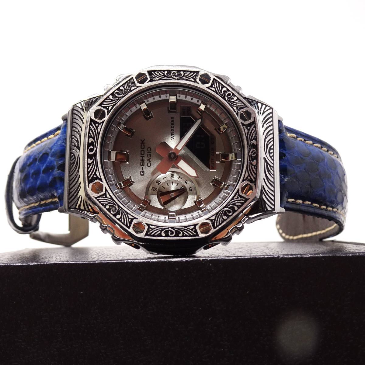 保証・新品・GショックCUSTOM・MADE・腕時計本体付GA2100ステンレス製ベネチアン柄エンボス加工Sベゼル＆バックル・クロコ型押し本革レザー