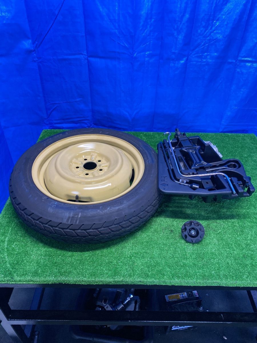  品 トヨタ 純正 プリウス ZVW30 スペアタイヤ YOKOHAMA T135/80D16 101M 車載工具 ジャッキ ケース 固定ボルト セット 平成24年(5穴)｜売買されたオークション情報、yahooの商品情報をアーカイブ公開 - 5穴