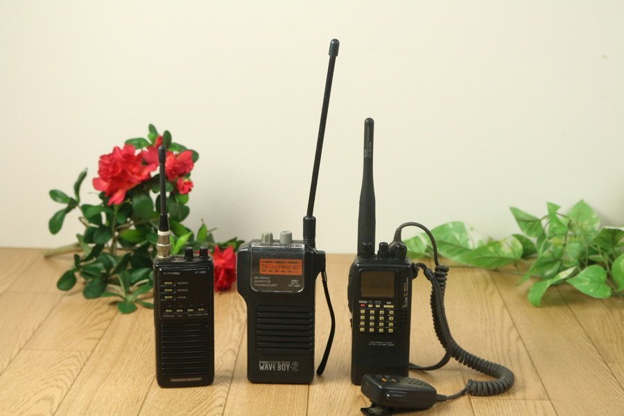 ICOM トランシーバー IC-Q7 144/430MHz 単3乾電池使用 通電等OK