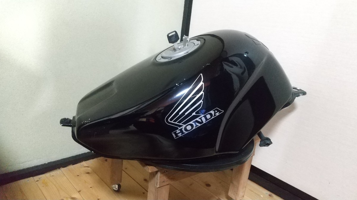 MC22 タンク　CBR250RR CBR250RR MC22 純正ガソリンタンク 純正塗装 小傷 小凹みあり ベース