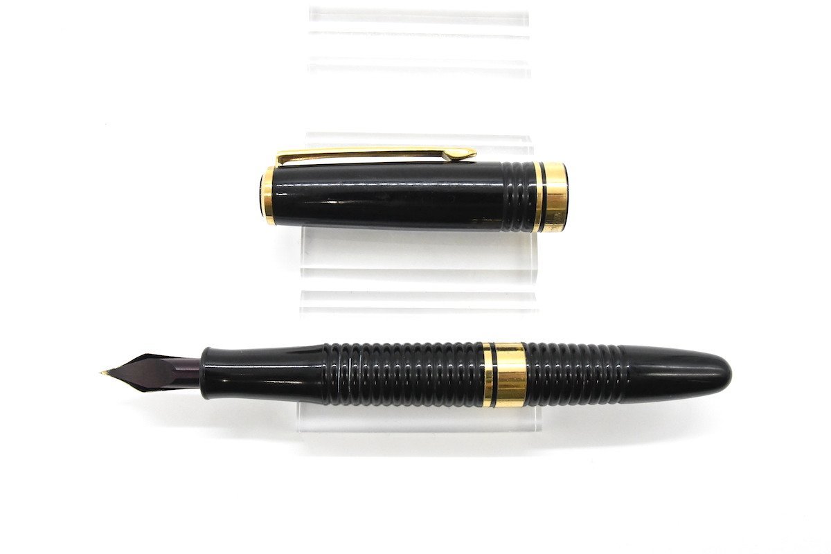プラチナ万年筆 #3776 ギャザード 黒 14K 細字F