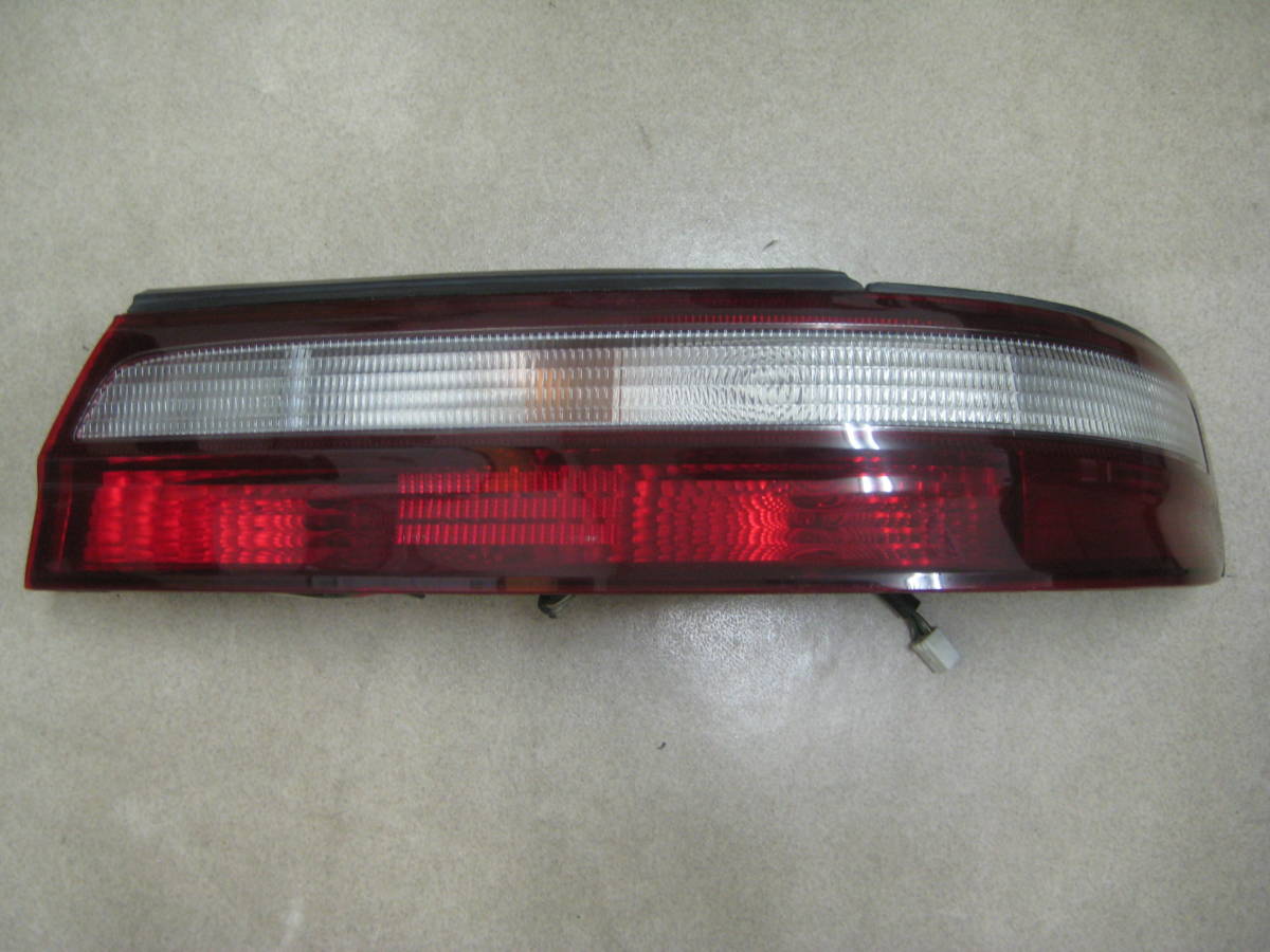 Toyota Chaser JZX90 MARK 92-96 (JZX90) ☆ 送料無料! チェイサー CHASER JZX90 GX90 後期 右 テールランプ 22-244 ツアラーV アバンテ ☆