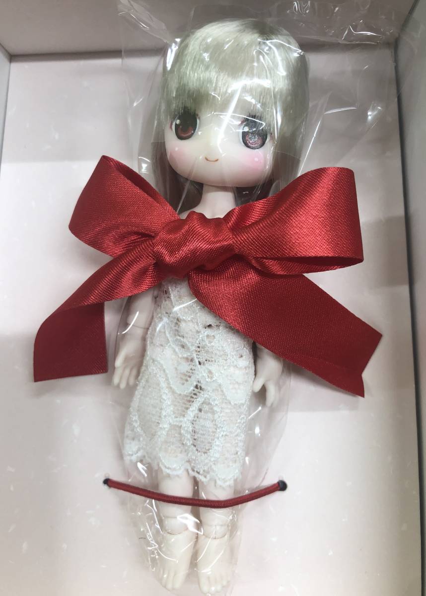ホビージャパンオンラインショップ限定　オビツ11　スーパーホワイティ　chuchu doll HINA　緋色うさぎ