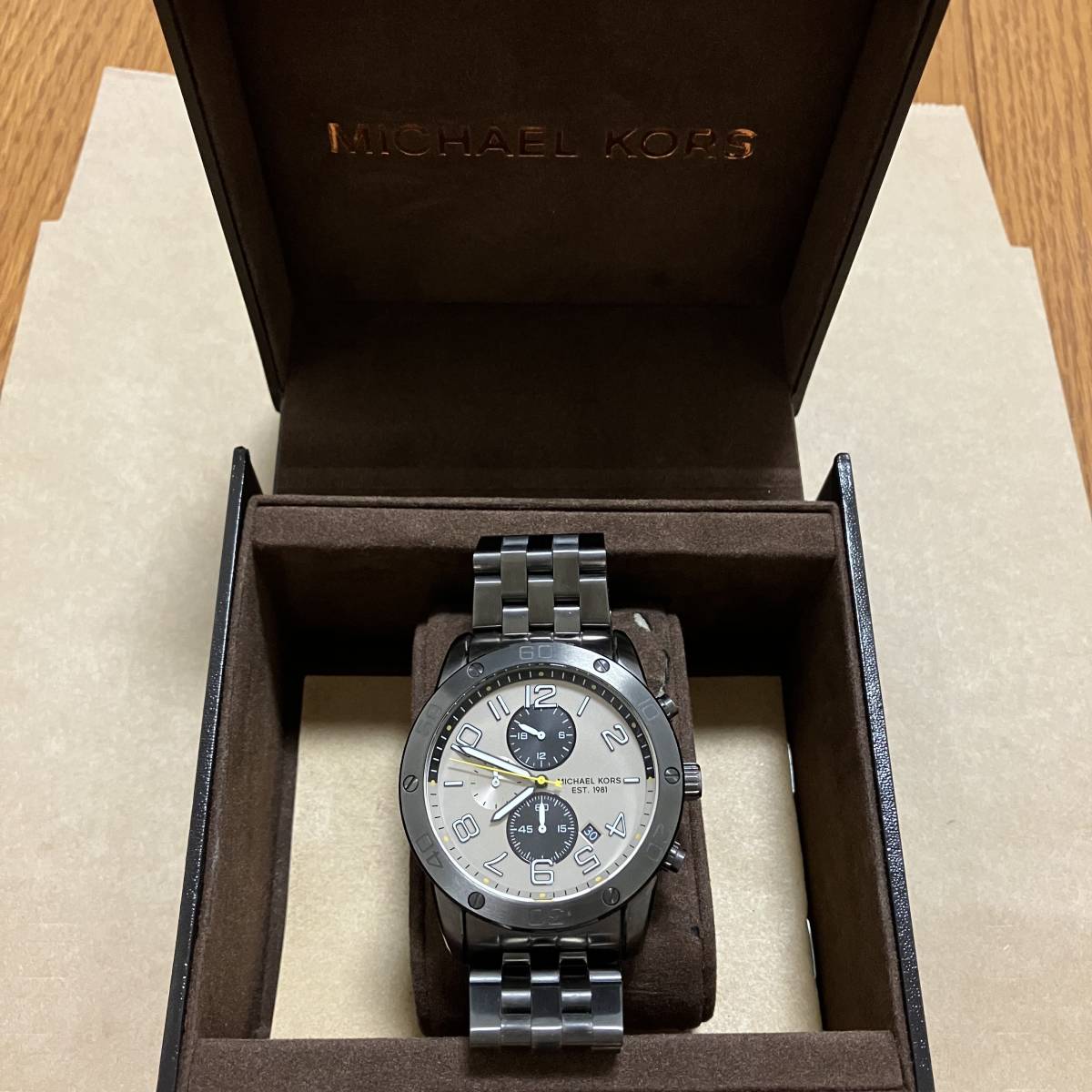 used マイケルコース 腕時計　クロノグラフ　MK-8349 電池交換済み　箱あり