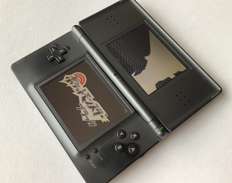 ニンテンドーDSLite 住まい ポケモン ディアルガ・パルキアエディション