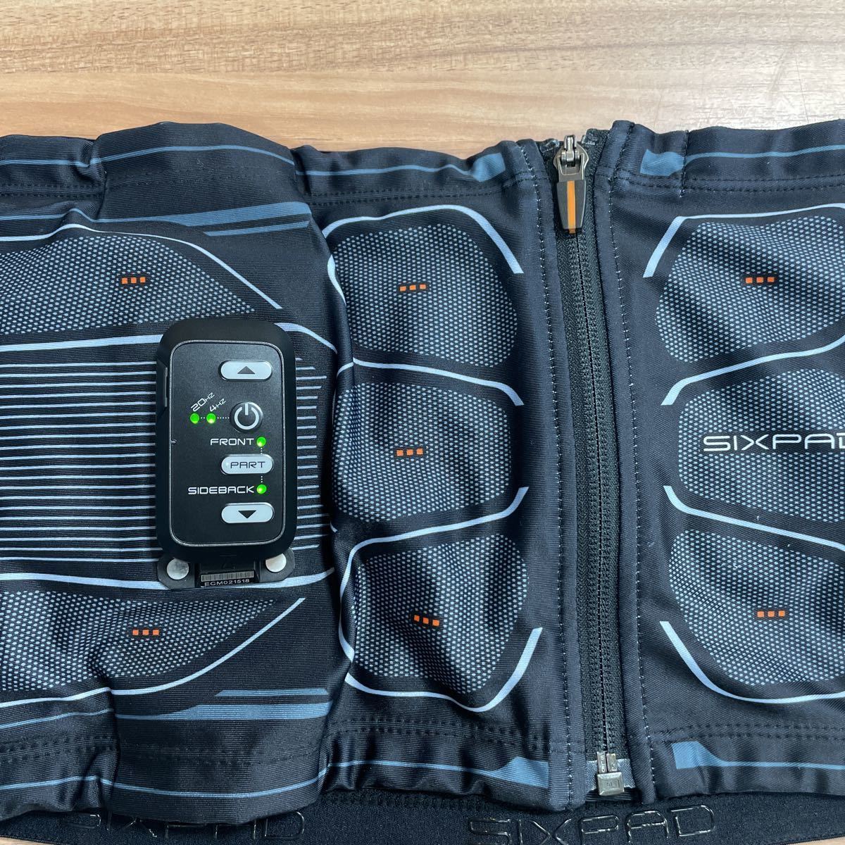 ☆リモコン付き☆MTG SIXPAD シックスパッド パワースーツライト コアベルト Mサイズ　o2-1002