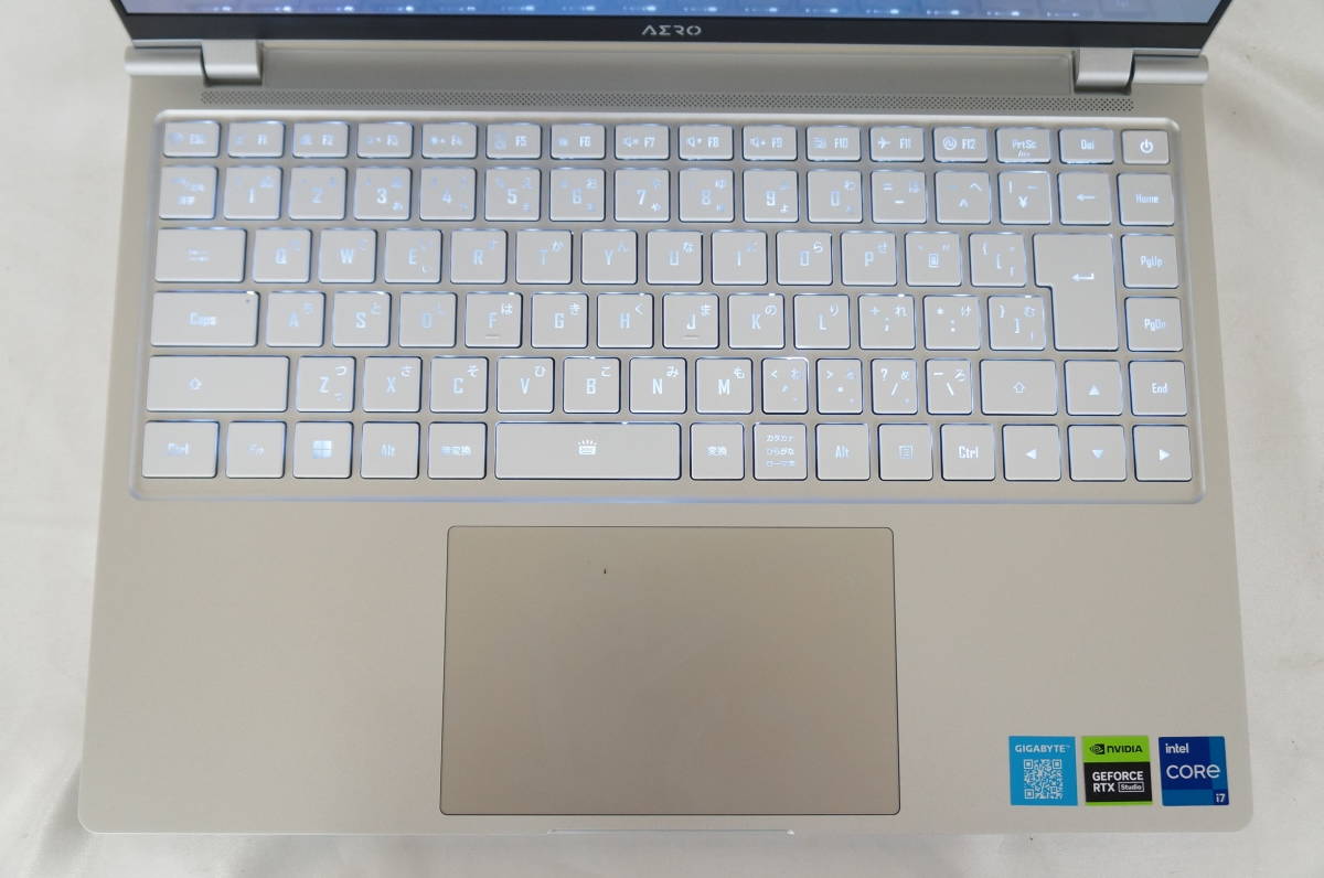 美品 GIGABYTE AERO 14 OLED P4EF CORE i7-13700H メモリ:16GB SSD:1TB 
