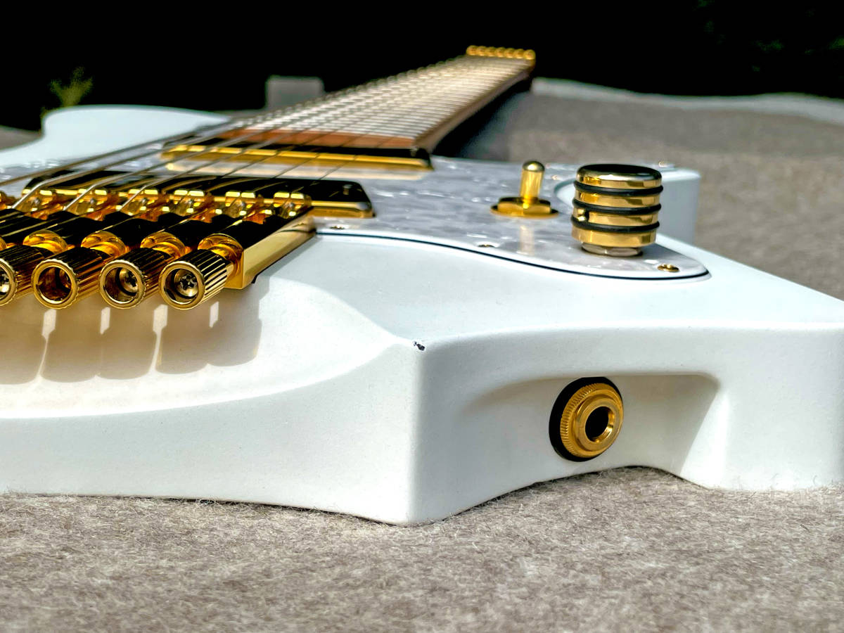 7弦　ヘッドレスギター Aviator Guitars】7弦ヘッドレス Hellcat7（Mayones,Strandberg
