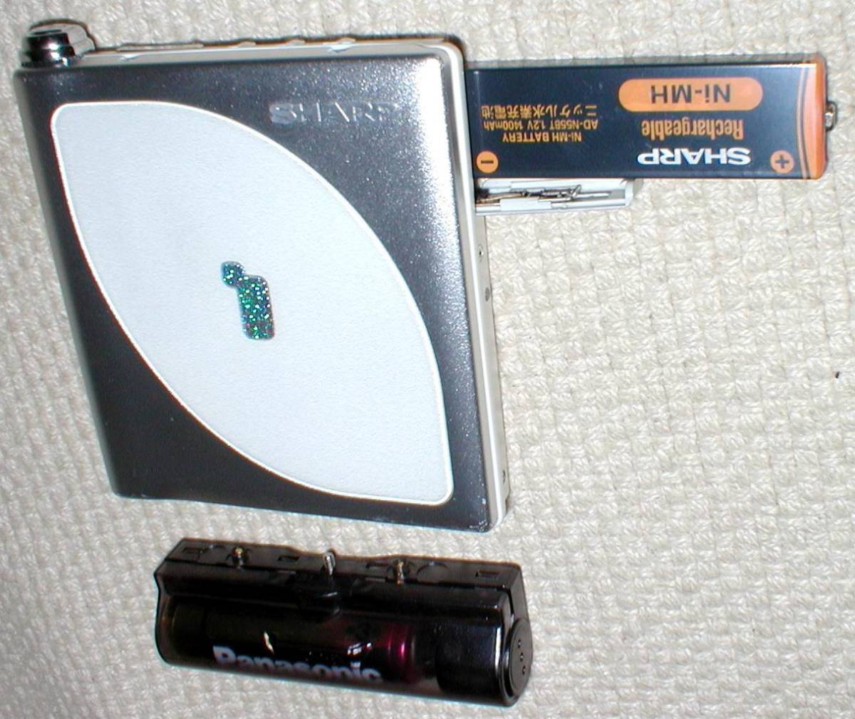 SHARP AUVI ポータブルMDプレイヤー MD-DP700 ジャンク 箱付 SHARP