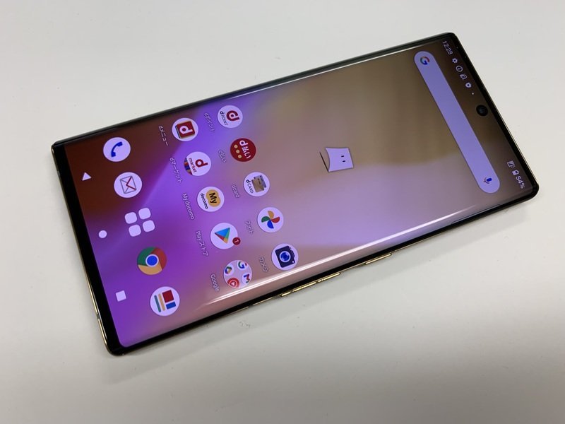 arrows We2 F-52E | Android スマートフォン | DU276 docomo F