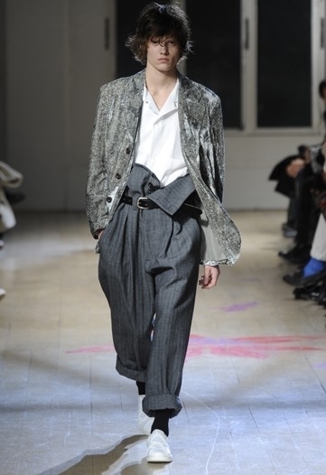 ヨウジヤマモト　2011秋冬物　ハイウェストパンツ　HP-P23-015　グレー　サイズ2