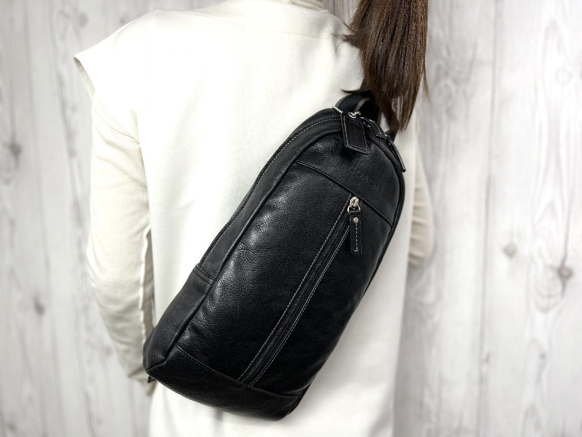 極美品 COACH コーチ ボディバッグ ショルダーバッグ バッグ レザー 黒 