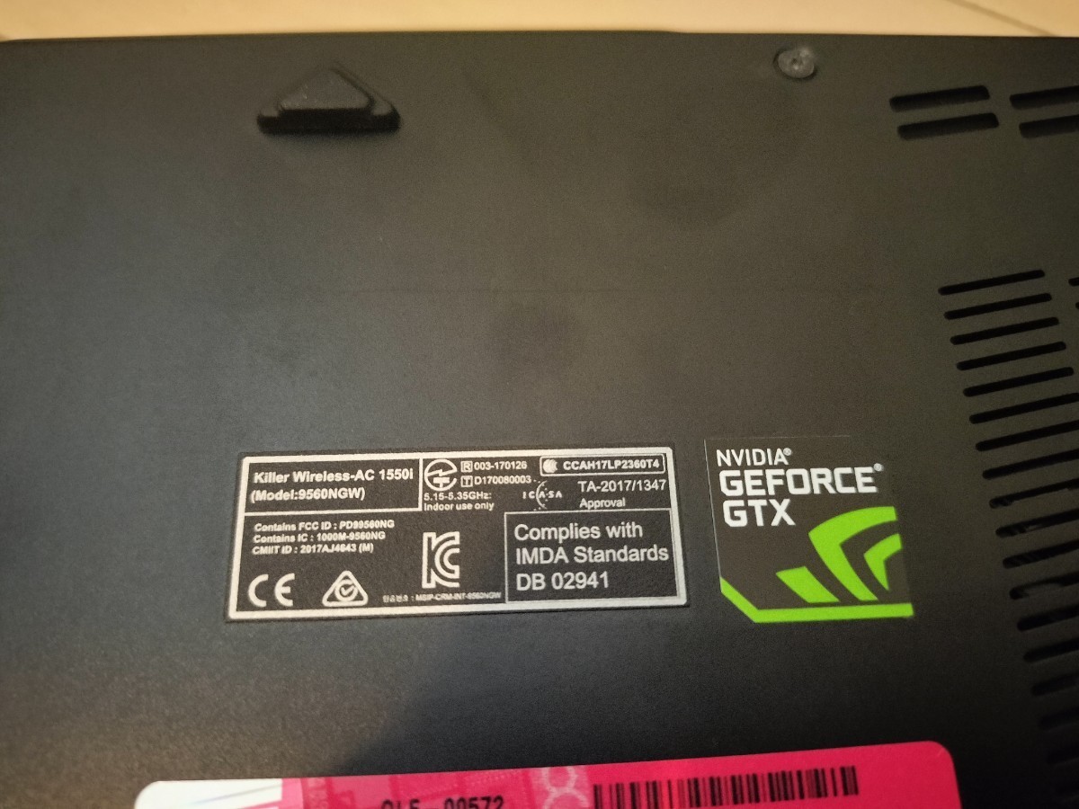msi GS73 stealth 8RF GTX1070 core i7メモリ16G フルHD 17.3インチ 
