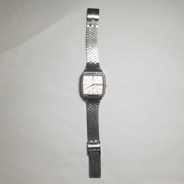 【未点検・未清掃】SEIKO KING QUARTZ セイコー キングクォーツ 5856-5000 デイデイト 3針 メンズ 腕時計 純正ベルト