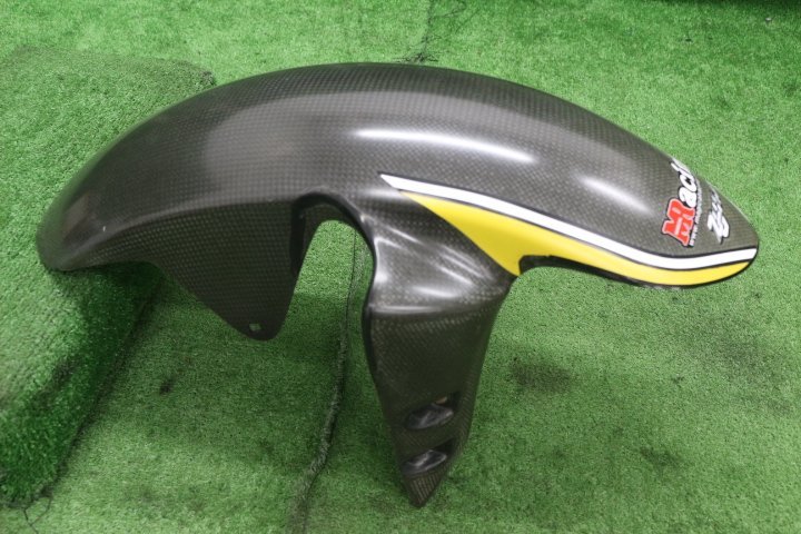 43246☆YZF-R1. 2004-2006 カーボンフロントフェンダー 【公式通販】