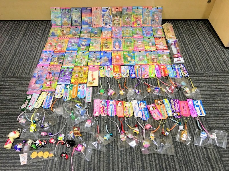 ハローキティ ご当地 キーホルダー キティちゃん サンリオ 根付け