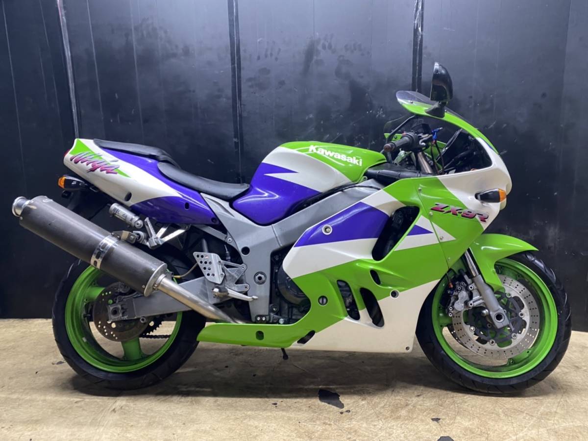 匿名様 最強ZX-9RはCBR900RRに真っ向勝負を挑んだ！このバイクに注目 カワサキ