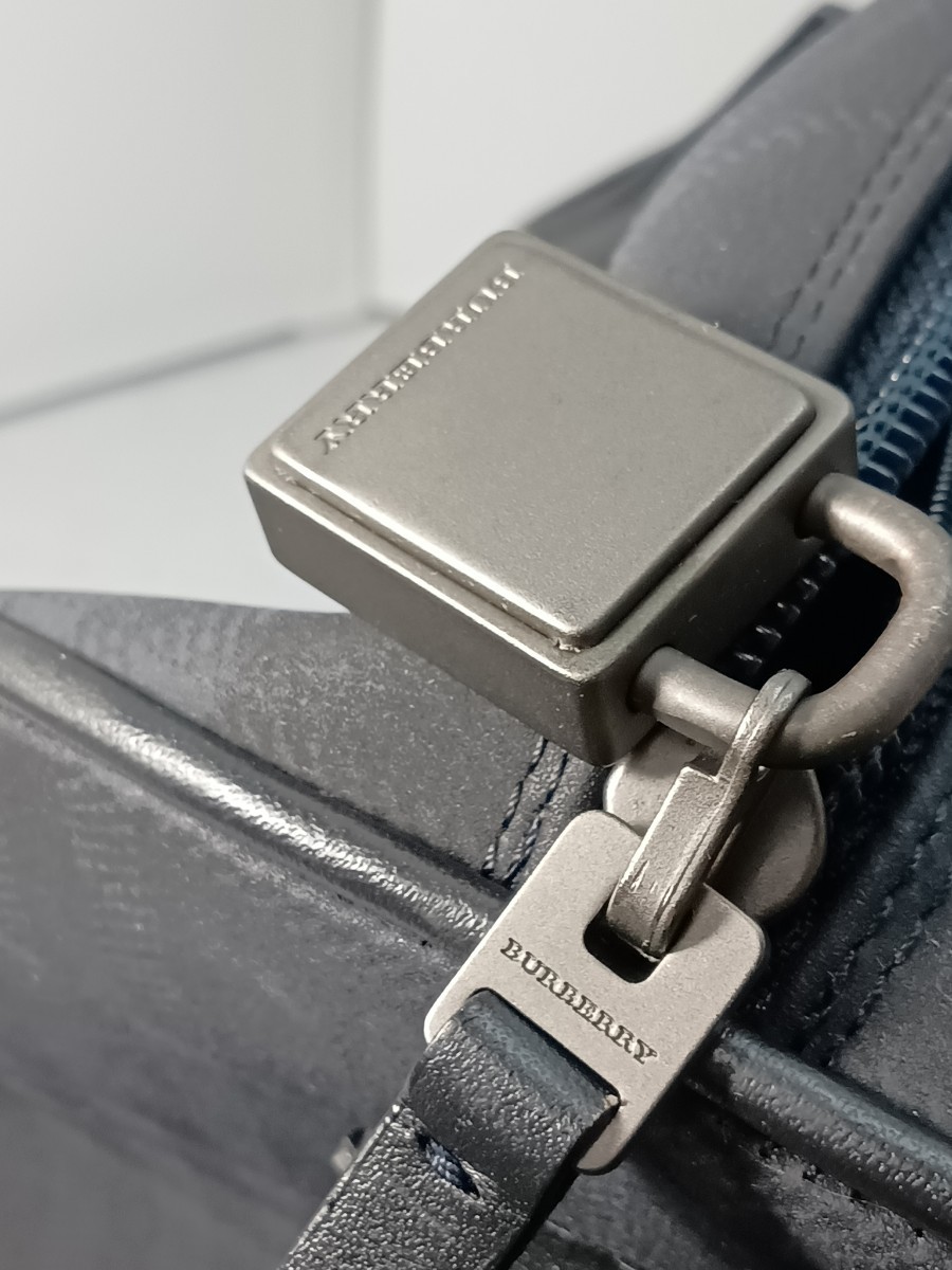 バーバリー BURBERRY ボストンバッグ 2way 旅行バッグ 紺色 美品