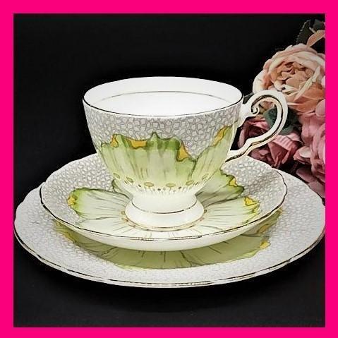 美品　タスカン　TUSCAN　グリーン　トリオ　カップ＆ソーサー　英国