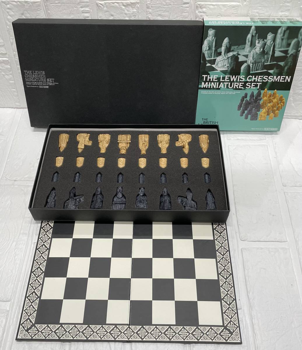 海洋堂 The Lewis Chessmen Miniature Set チェス 大英博物館 CHESSMEN