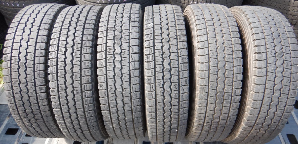 驚きの破格値，お買い得 6本価格 パT7806 205/85R16 117/115L LT DUNLOP WINTERMAXX LT03 条件付 地山 バリ山 スタッドレス トラック(タイヤ)｜売買されたオークション情報、yahooの商品情報をアーカイブ公開 - オークファン タイヤ