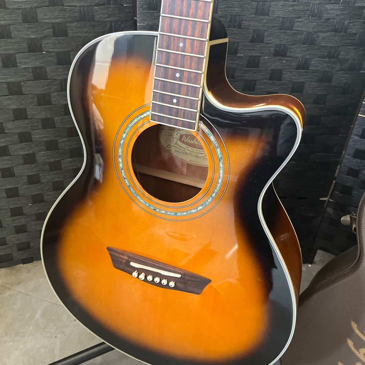 Washburn/ワッシュバーン「エレアコギター」EA14 ATB（ハードケース付き）