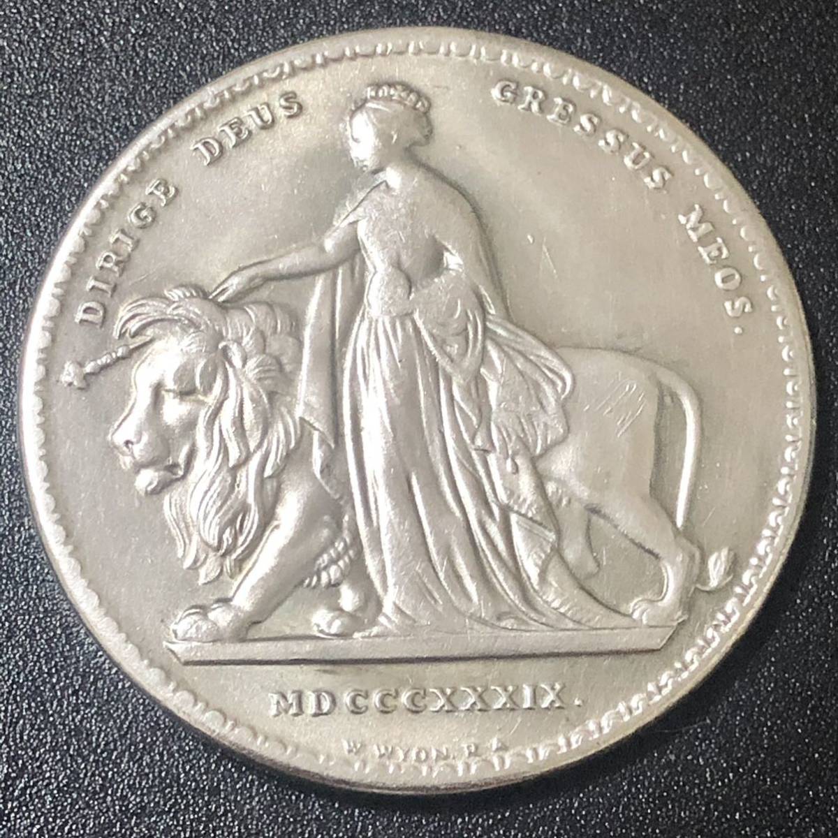 銀貨 1839年 ヴィクトリア女王 ウナ＆ライオン イギリス・ハノーヴァー朝第6代女王 古銭