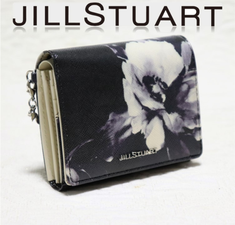 新品タグ付き【JILLSTUART ジルスチュアート】本革 グロスペタル ミニチャーム付き フラワー柄 二つ折り財布 黒 v3488