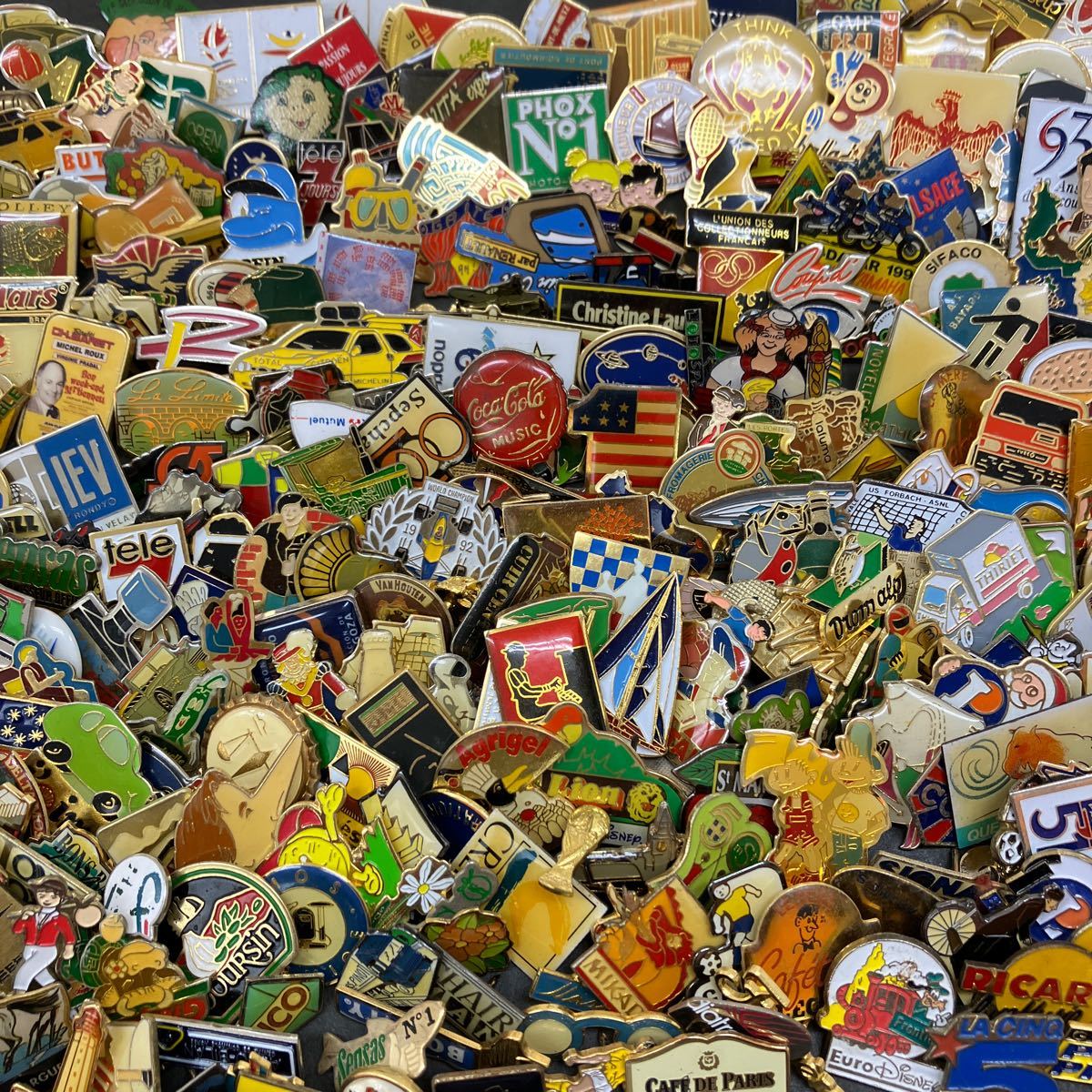 フランス雑貨☆ピンズ ピンバッジ大量300個セット☆ヴィンテージまとめ