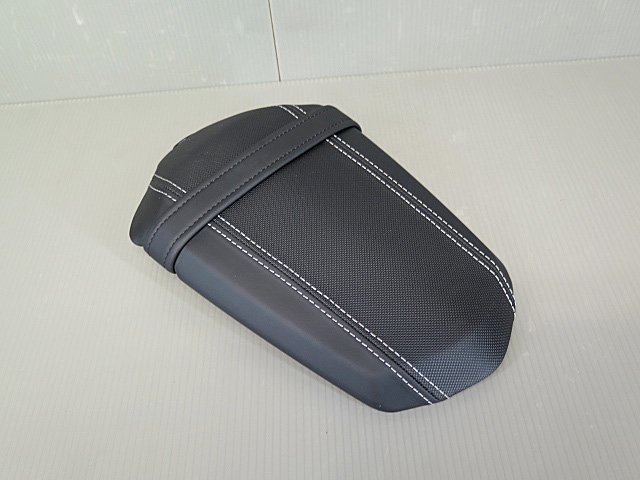 全国無料，豊富な トライアンフ スピードトリプル 1200RS 純正 タンデムシート 2317015 2022年 230705DJ0211(トライアンフ用)｜売買されたオークション情報、yahooの商品情報をアーカイブ公開 - オークファン トライアンフ用